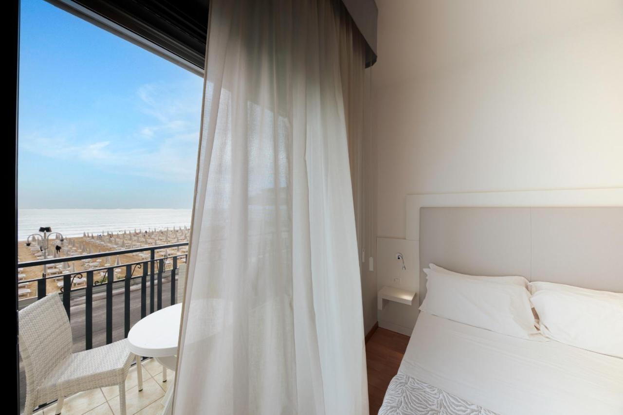 Hotel El Salvador Frontemare Piscina Riscaldata Jesolo Extérieur photo